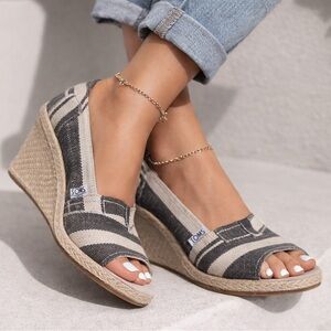 Toms Kenya Stripe Wedges Espadrilles women’s 9